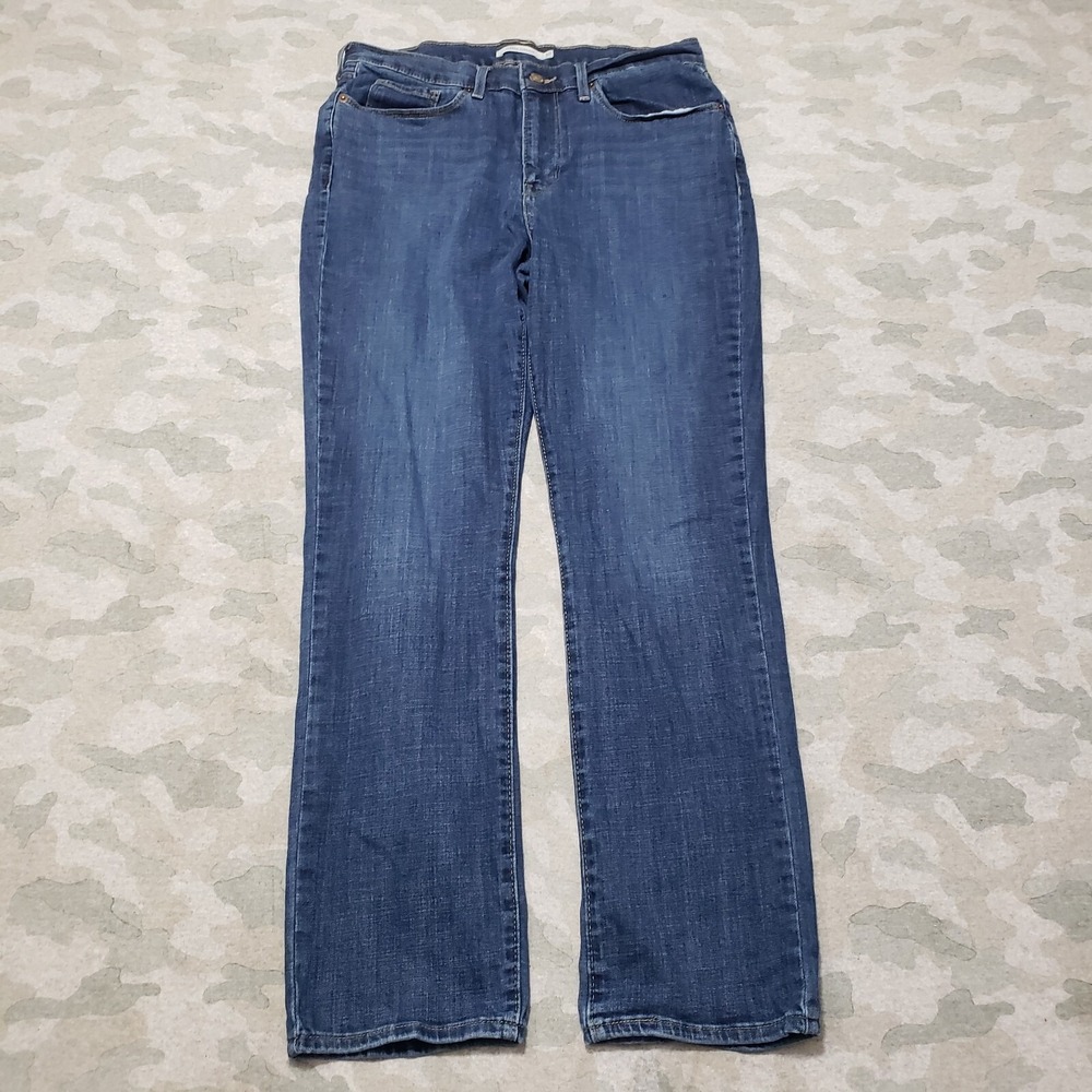 Levi's Jeans Womens 30 Blue Pockets Classic Straight Denim Dark Wash